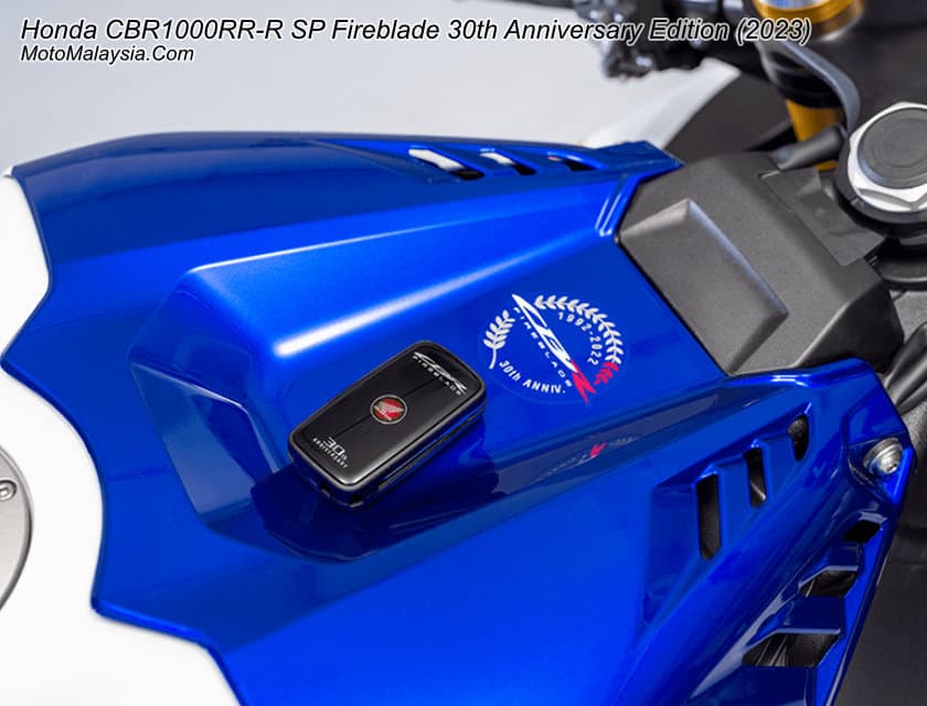 Honda CBR1000RR-R Fireblade SP 30th Anniversary Edition thumbnail 7